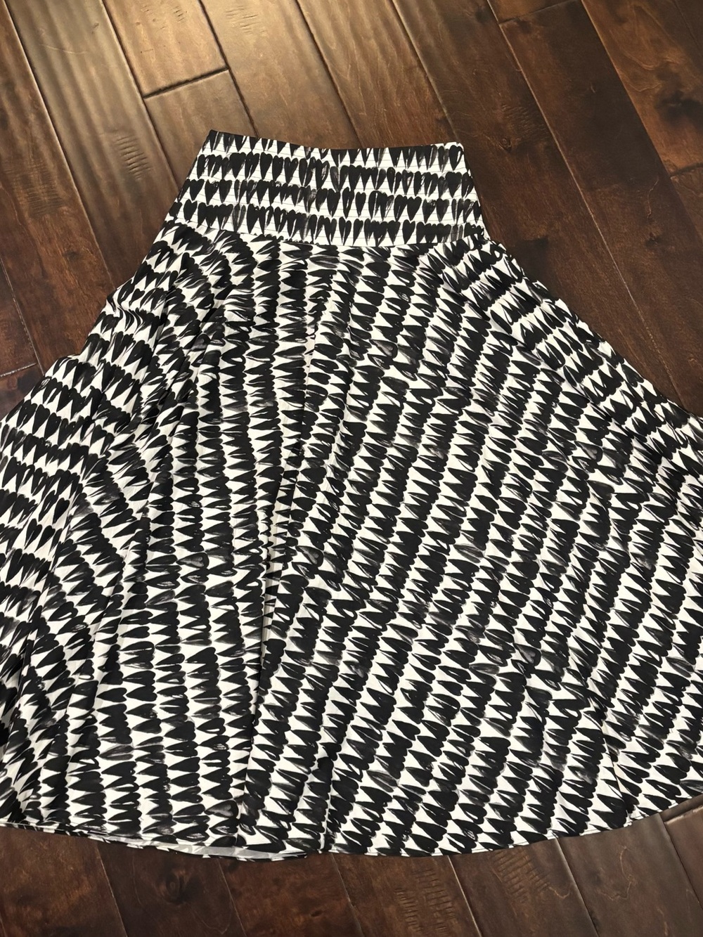 Gorgeous Zara Black and White Maxi Skirt, size XS